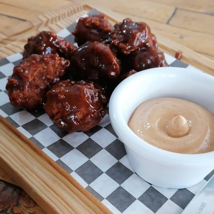 review photo of Blooming ONION Boneless shared by @aixaveg on 02 Apr 2021 - review