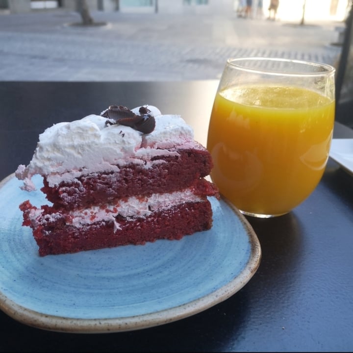 photo of Wild Food Tarta Red Velvet shared by @zucchieffunga on  29 Jan 2022 - review