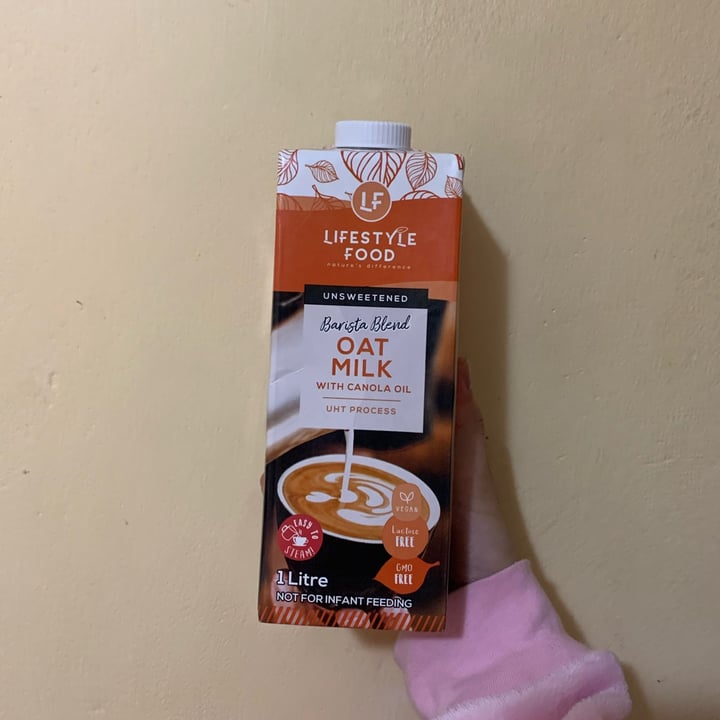 photo of Lifestyle Food Unsweetened Barista Blend Oat Milk shared by @lulupooh on  15 Dec 2021 - review