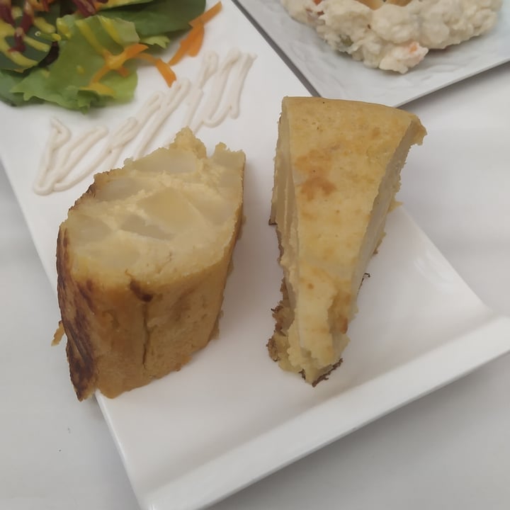 photo of Veganitessen Tortilla de patata shared by @vegancandyland on  29 Nov 2020 - review