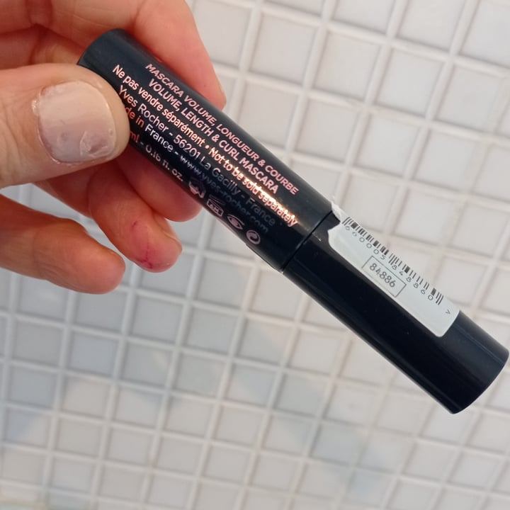 photo of Yves rocher Mascara Intense Metamorphose shared by @spanish-girl-inmilan on  03 Apr 2022 - review