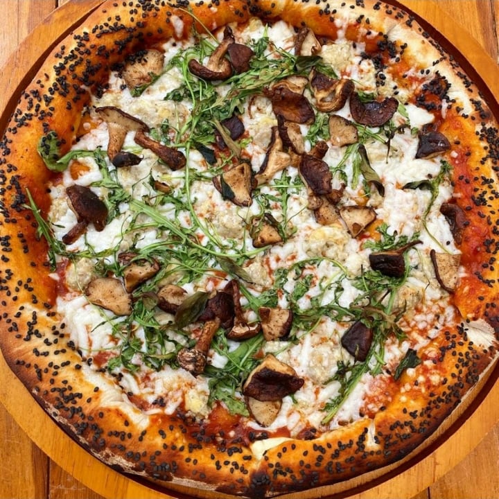 photo of ReVolution Plant Based PDC Baby Blue Pizza shared by @jossiearlette on  08 Aug 2022 - review