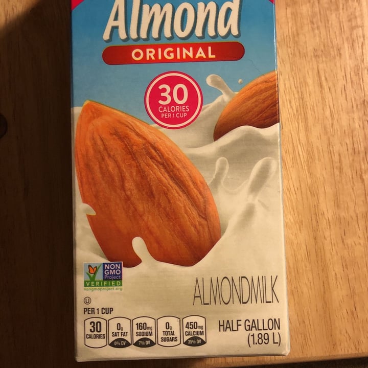 photo of Friendly Farms Almond Milk Original shared by @menbillie on  27 May 2022 - review