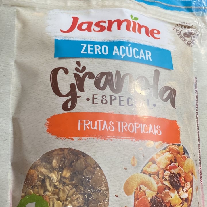 photo of Jasmine Granola Especial Frutas Tropicais shared by @missiany on  17 May 2022 - review