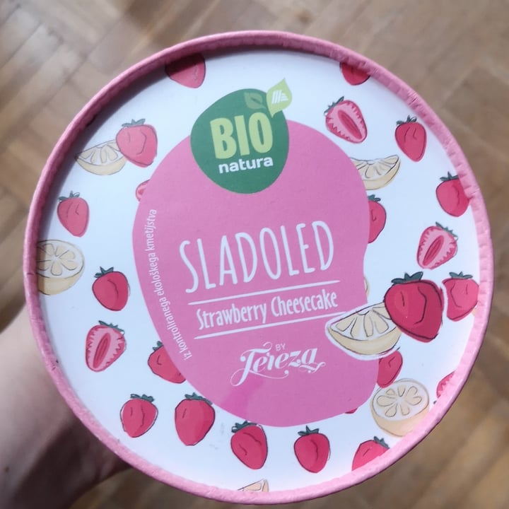 photo of Bio Natura Ice Cream - Sladoled Strawberry Cheesecake shared by @kimviz on  26 Apr 2022 - review