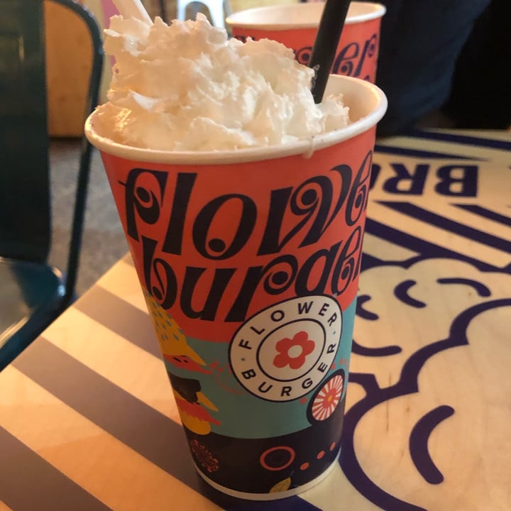 photo of Flower Burger Milkshake Oreo shared by @pattini on  06 Oct 2022 - review