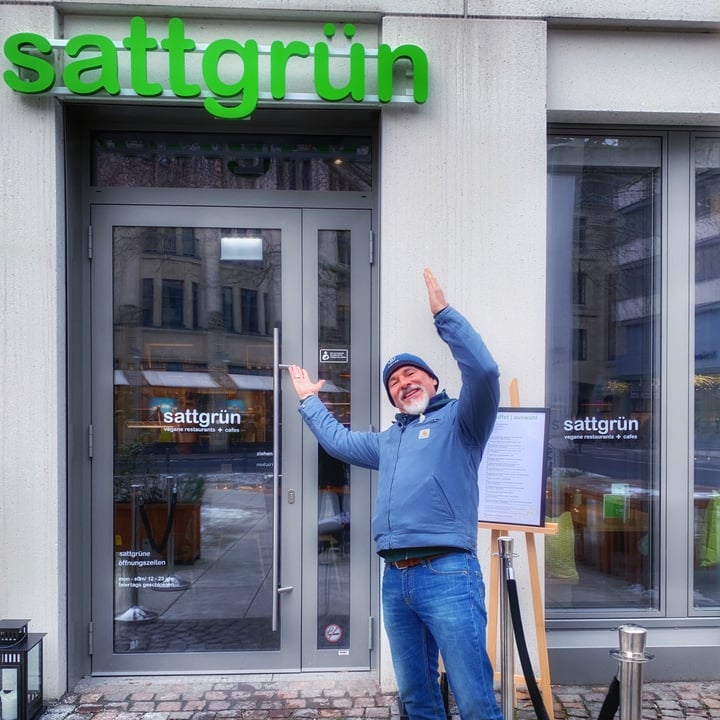 review photo of Sattgrün Köln Buffet / Medium Plate shared by @peterv50 on 02 Jun 2020 - review