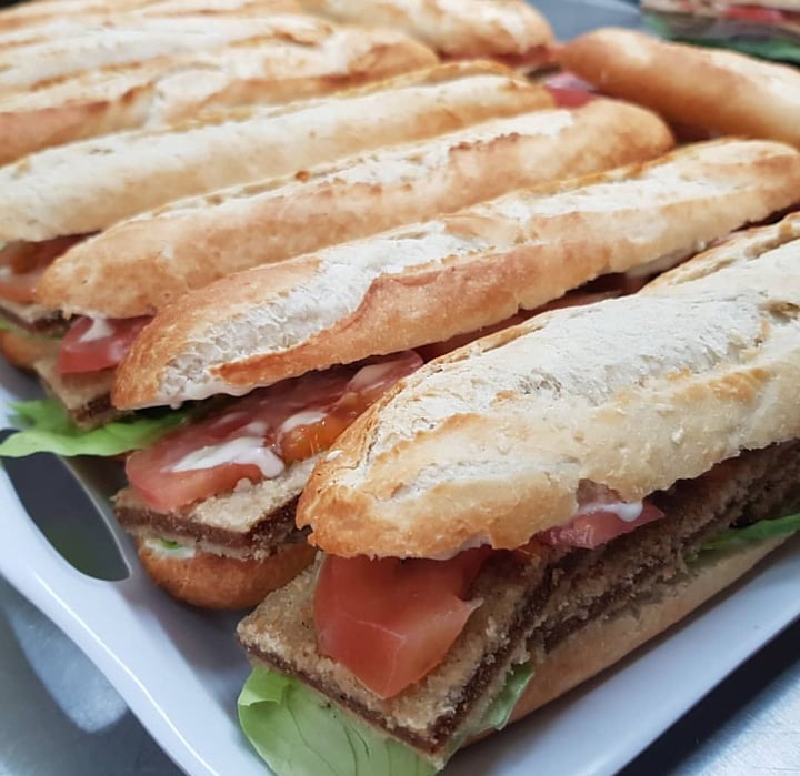 review photo of Veganius Sándwich de Milanesa de Seitán shared by @luanagallotti on 26 Aug 2019 - review