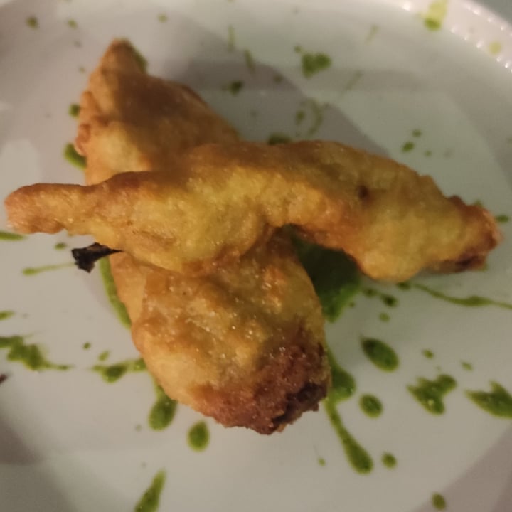 photo of Nativa Ristorante fiore di zucca fritto con mozzarella vegana shared by @vegetarianpics on  12 Jul 2022 - review