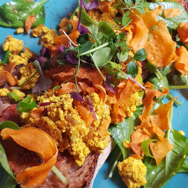 Foto del piatto “Scrambled Eggs On Madame Crusto”