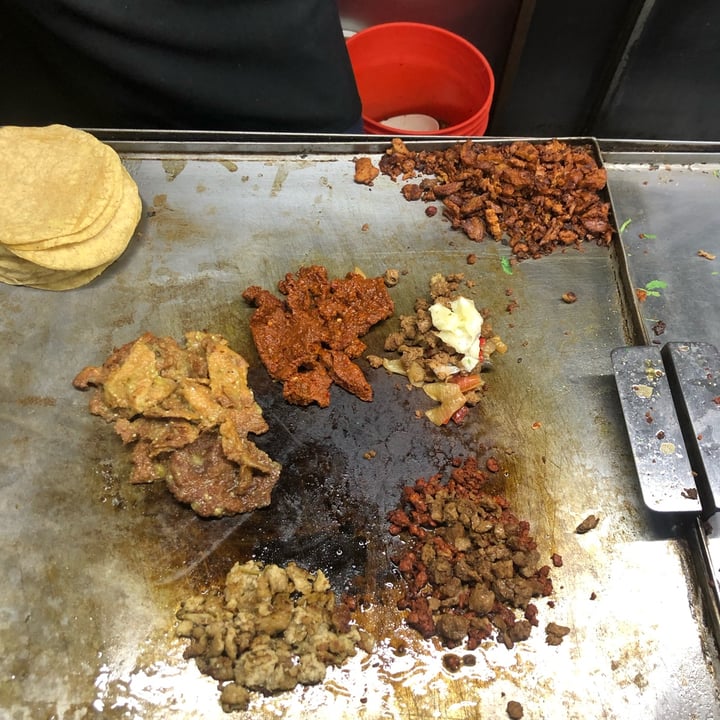 review photo of Por Siempre Vegana Taquería Taco de chicharrón en salsa verde shared by @claudiareyna on 03 Mar 2022 - review