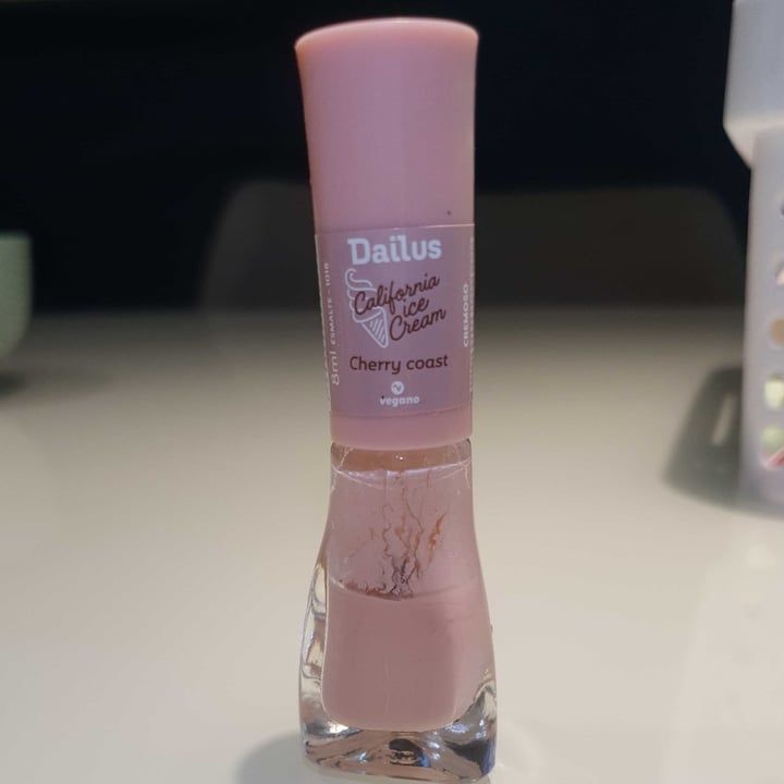 photo of Dailus Esmalte Califórnia Ice Cream - Cherry Coast shared by @amira7 on  13 May 2022 - review