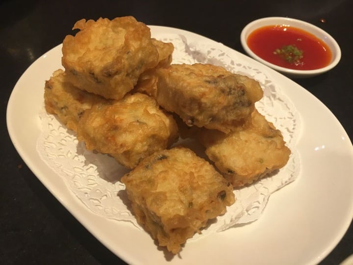 photo of Din Tai Fung Deep Fried Handmade Tofu with Water Chestnuts & Mushrooms shared by @berbernicee on  30 Aug 2019 - review