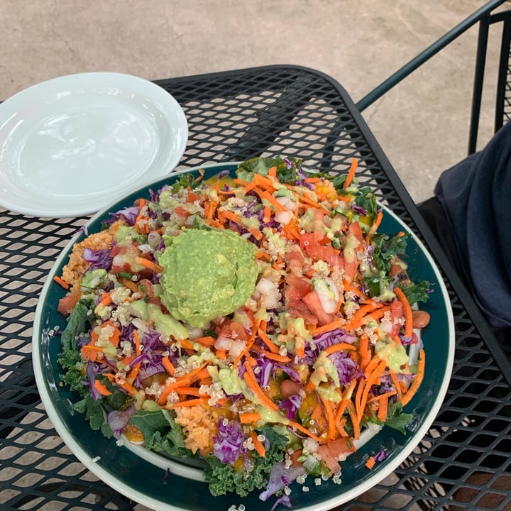 photo of Viva Vegeria Classic Vegan nachos shared by @hodzicfam on  16 Apr 2021 - review