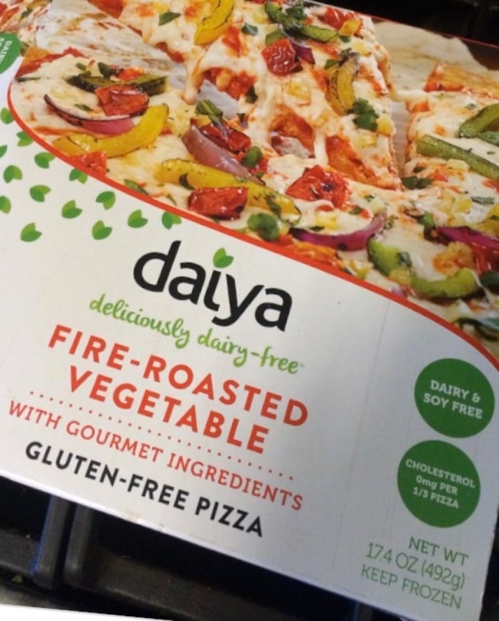 photo of Daiya Fire-Roasted Vegetable Pizza shared by @teresannnnnn on  06 Jan 2020 - review