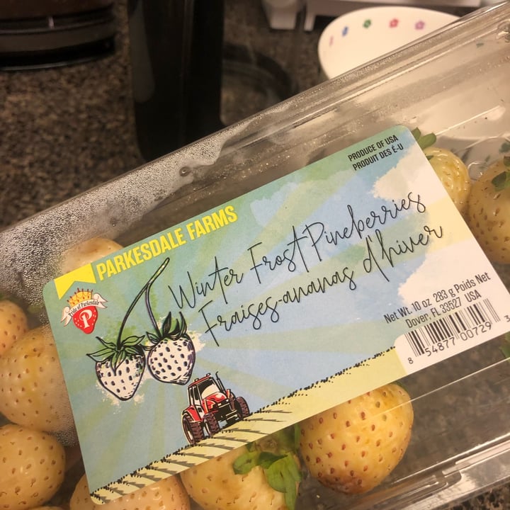 photo of parksdale farms winterfrost pineberries shared by @allieforthesoul on  12 Jul 2022 - review