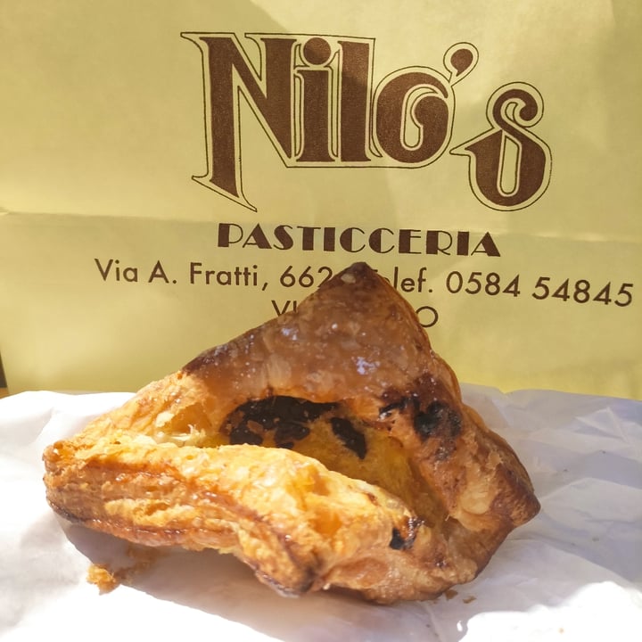 photo of Pasticceria Nilo's di Poletti e Spadoni Sfoglia crema e cioccolato veg shared by @mostravagante on  11 Apr 2022 - review