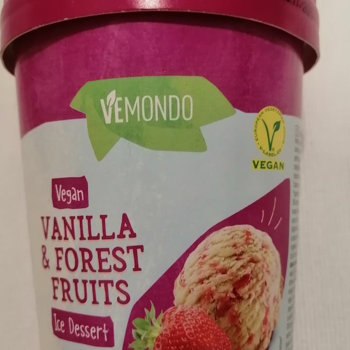 photo of Vemondo Vegan Ice Cream Vanilla & Forest Fruits shared by @maryiv on  29 Apr 2022 - review