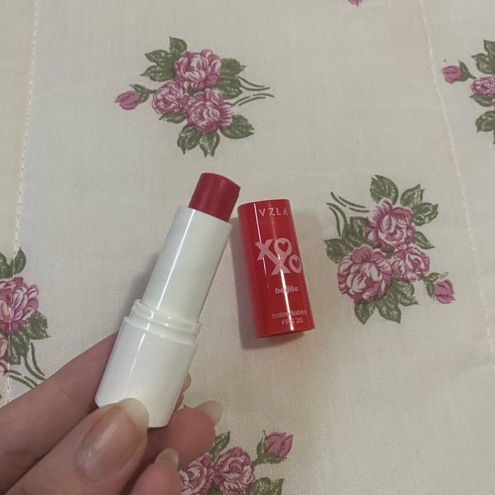photo of Vizzela Cosméticos Balm Labial shared by @jessicaross on  21 May 2022 - review