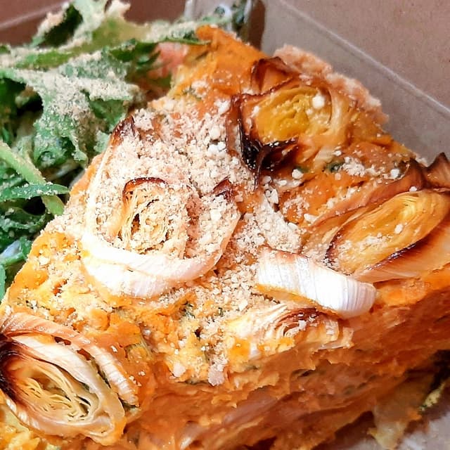 Photo of the dish “Quiche de calabaza con ensalada”