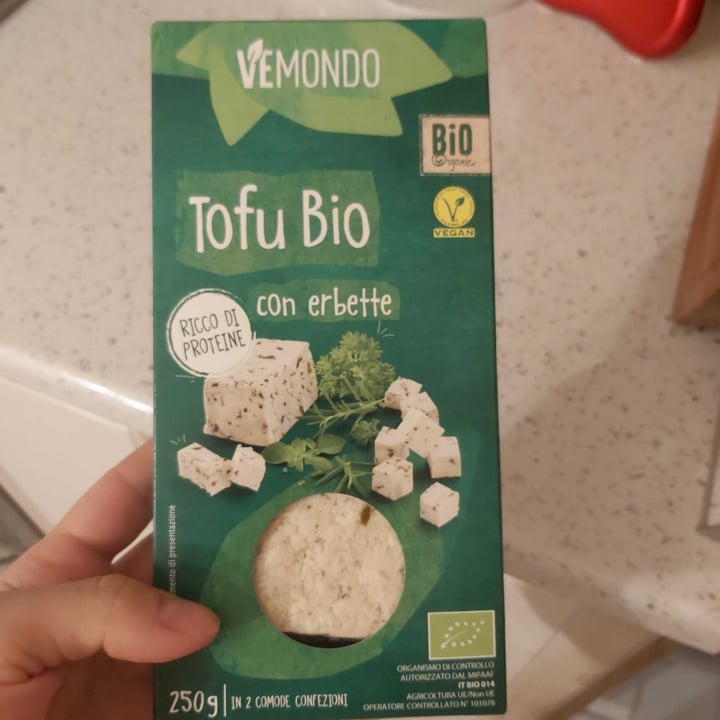 review photo of Vemondo Tofu Bio con Erbette shared by @erikasimonazzi on 17 May 2022 - review