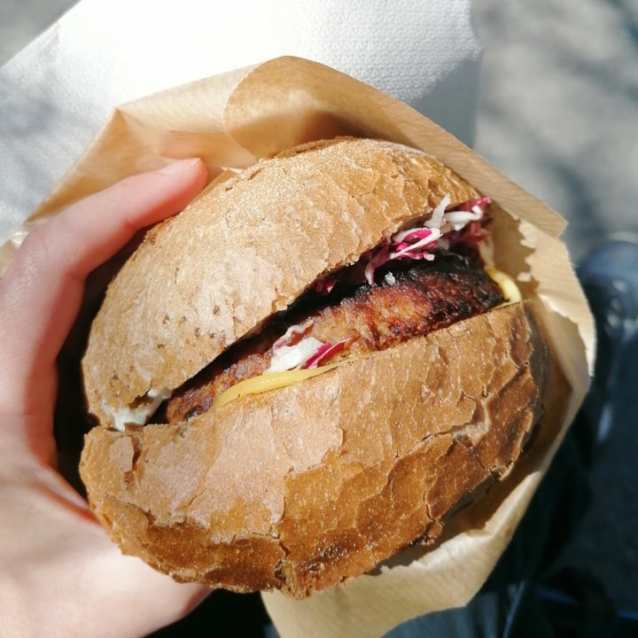 photo of Van Ver Burger Ciapa Lì shared by @nina248 on  13 Apr 2022 - review