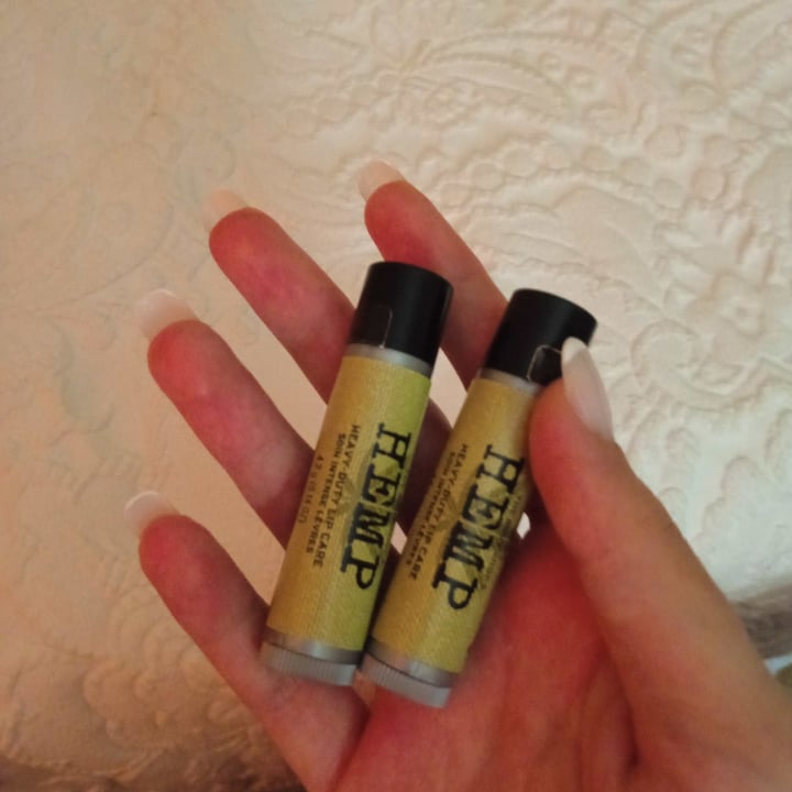 review photo of The Body Shop Hemp lipstick shared by @cejoteando on 01 Jul 2022 - review