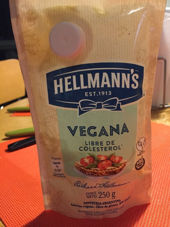 photo of Hellmann’s Hellman’s Vegan Mayonnaise shared by @lulejga on  01 Oct 2019 - review