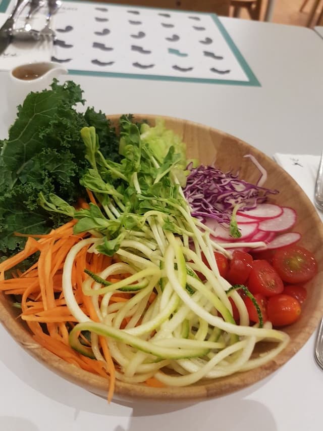 Foto do prato “Rainbow Salad”