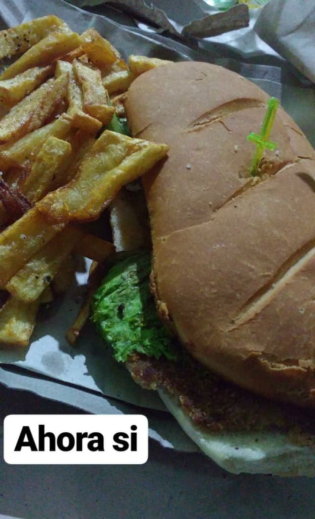 Photo of the dish “Sandwich Bife De Seitan”