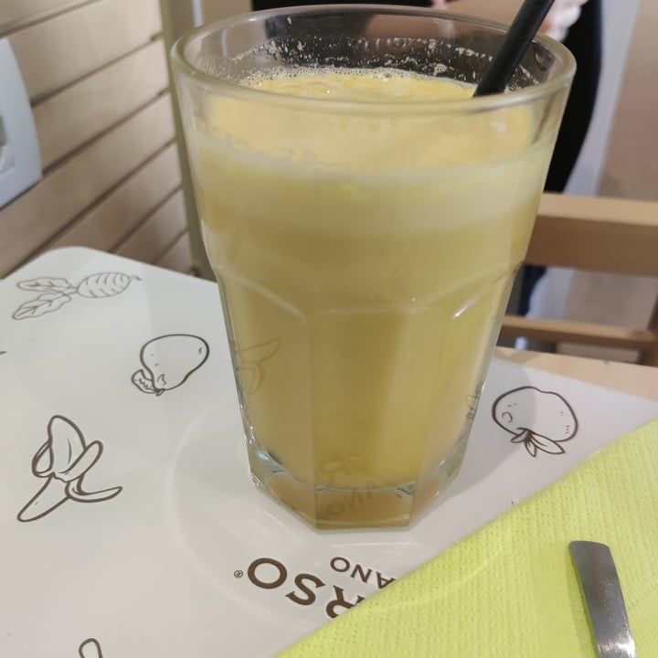 photo of Universo Vegano Smoothies shared by @airafree90 on  10 Apr 2022 - review