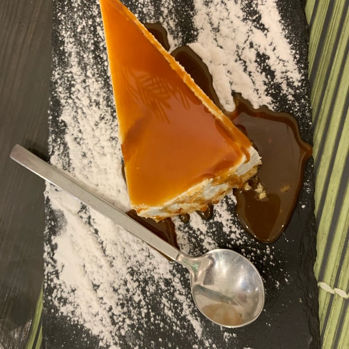 photo of Cavoli Nostri Cheesecake Caramello Salato shared by @mary-g on  28 Nov 2021 - review