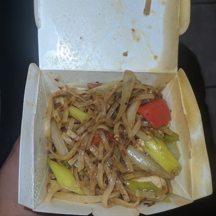 photo of Simply Asia - Benmore Gardens Roasted Chilli Paste and Cashew Nut Noodles shared by @shanhart on  03 Dec 2020 - review