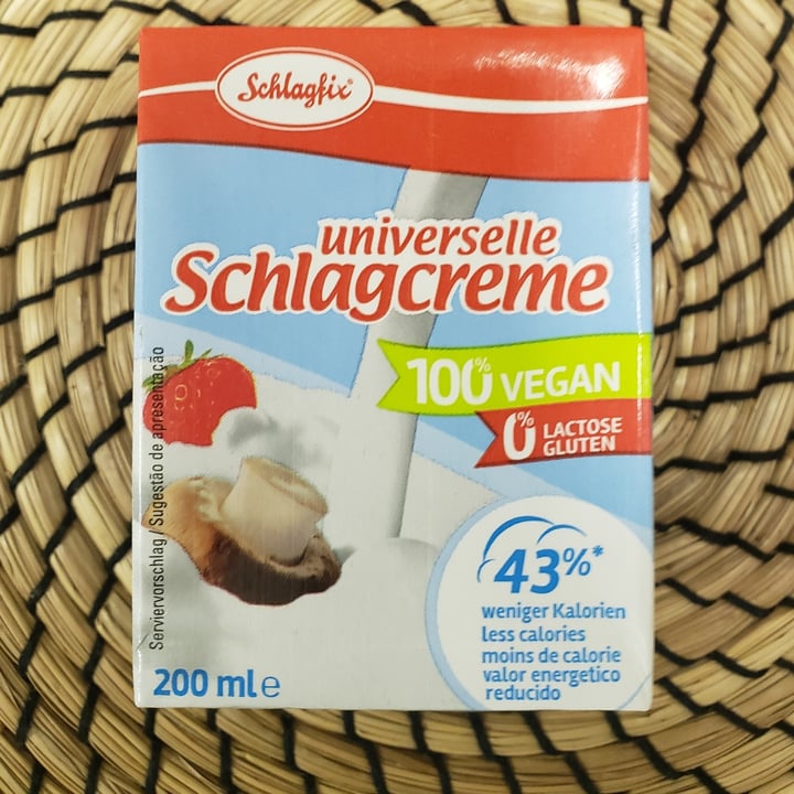 photo of Schlagfix creme de leite vegano shared by @camilaraota on  26 Sep 2022 - review