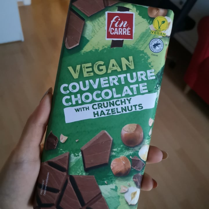 review photo of Fin Carré Chocolate con avellanas troceadas shared by @szecsfruzs on 15 Oct 2022 - review