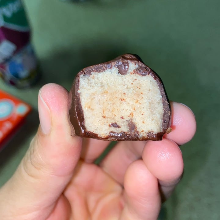 review photo of Leah’s Better Bites Chocolate Chip Dō Bites shared by @jacquevegan on 02 May 2022 - review