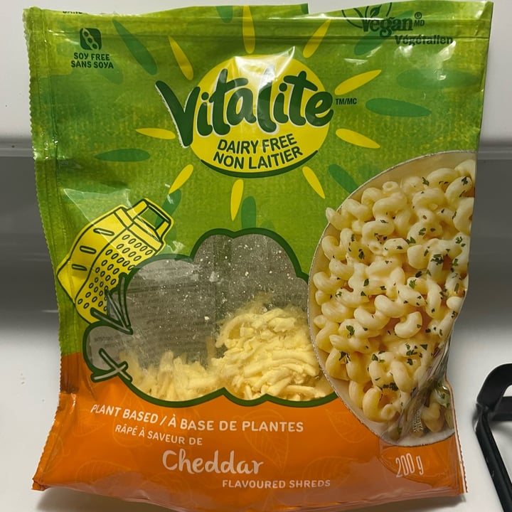 photo of Vitalite Plant Based Cheddar Flavoured Slices shared by @vegan4lyfe on  13 Dec 2022 - review