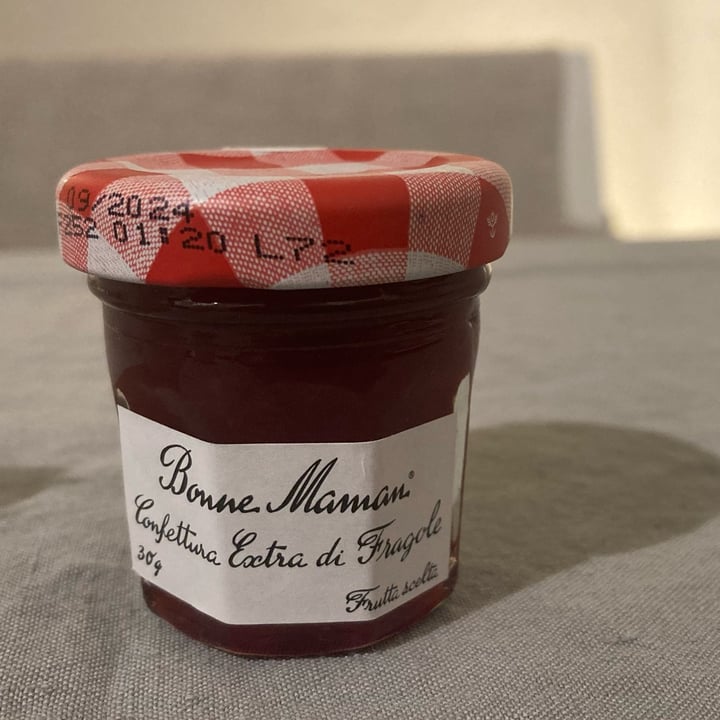review photo of Bonne Maman Confettura di fragola shared by @simonescampoli on 12 Dec 2022 - review
