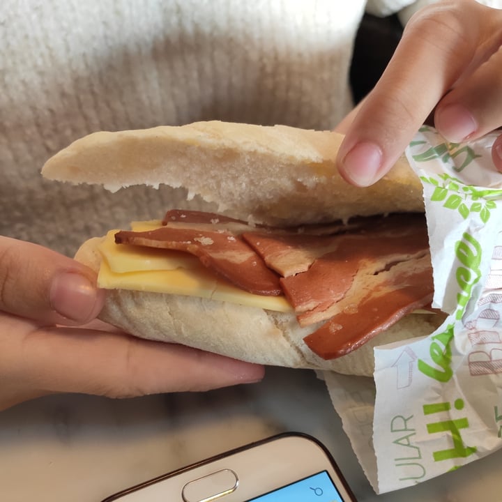 review photo of El Vividero Bocadillo de bacón y queso shared by @sametxe on 01 Jul 2021 - review