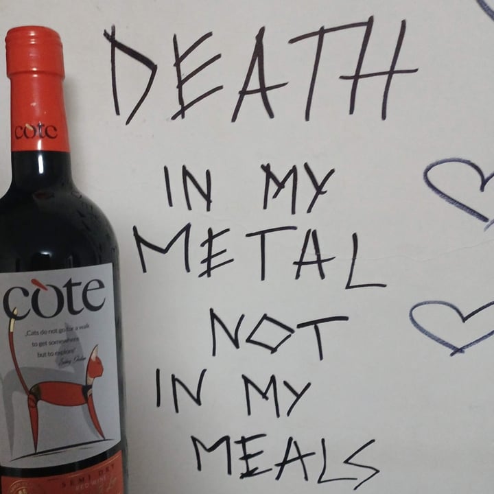 review photo of Cote wine Cote Semi Dry Red Wine shared by @rixie on 15 Dec 2022 - review
