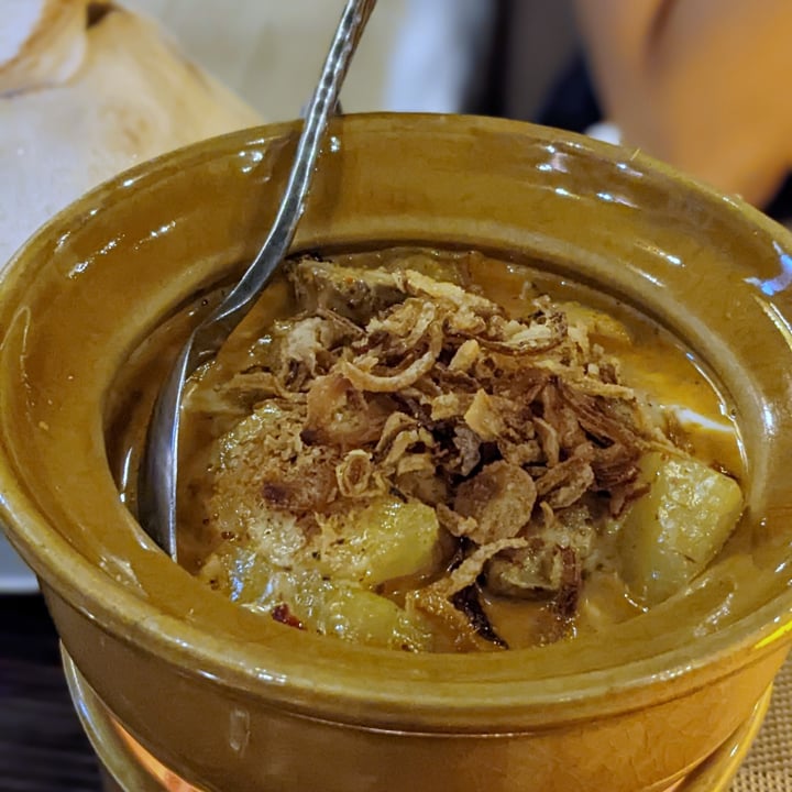photo of Rice Paddy Viewpoint Restaurant Gaeng Madsamam curry with shitake shared by @masalapotates on  06 Nov 2022 - review