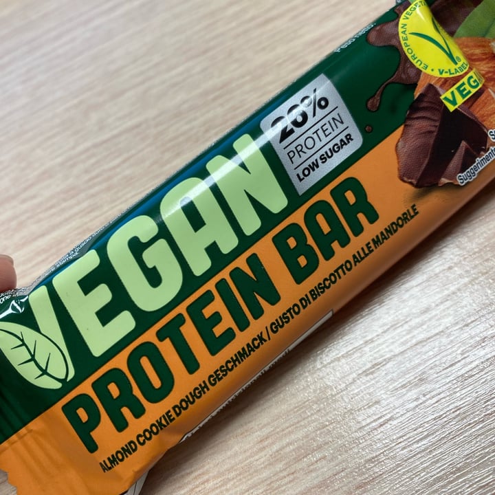 photo of Vegan Protein Bar  Almond Cookie Dough Geschmack / Gusto Di Biscotto Alle Mandorle shared by @chiaraelisabetta on  20 Oct 2022 - review