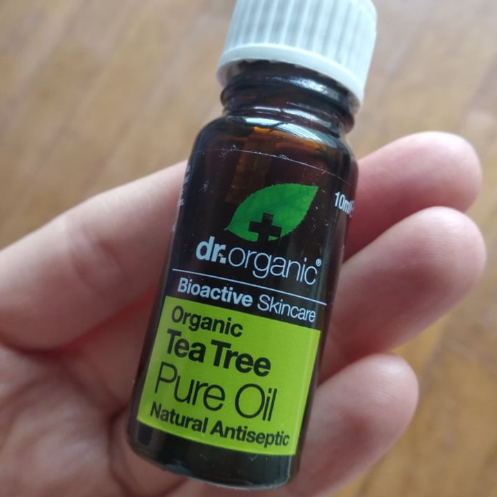 photo of dr.organic Tea Tree Pure Oil shared by @myvegang on  05 Apr 2020 - review