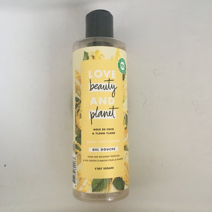 review photo of Love Beauty and Planet Coconut Oil & Ylang Ylang Shower Gel shared by @zsoffmeszaros on 03 Sep 2021 - review