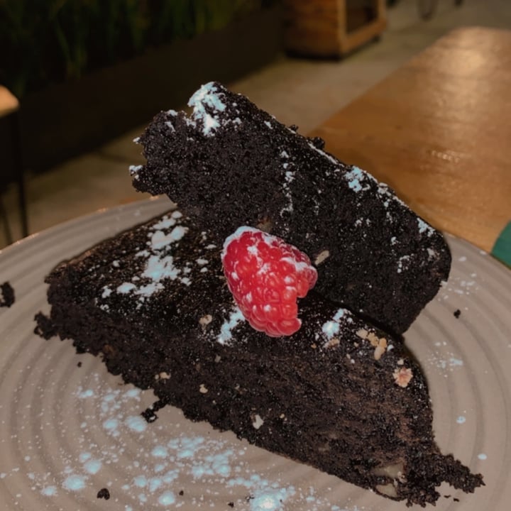 photo of Aura Vegana Brownie De Chocolate shared by @scarlettvegana on  23 Mar 2021 - review