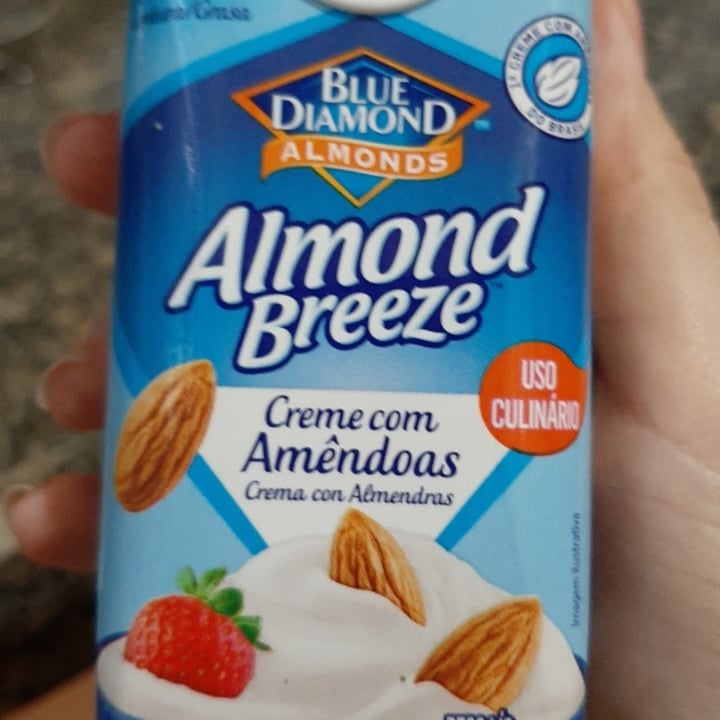 review photo of Almond Breeze Creme de Leite Vegetal shared by @nalualves on 06 Sep 2022 - review