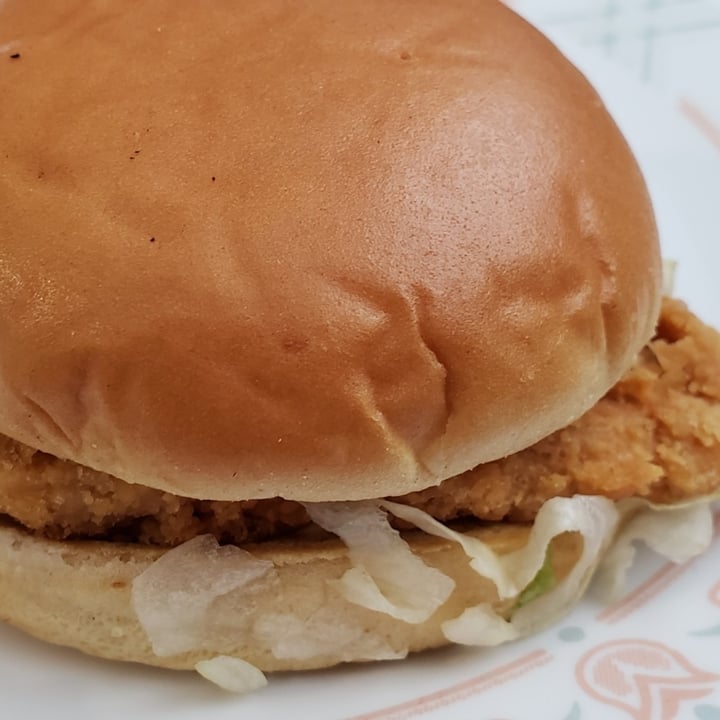 review photo of KFC Plant Based Sandwich shared by @anastasiasaur on 19 Jun 2021 - review