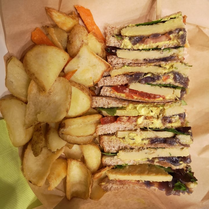 photo of Viva Veggie club sandwich shared by @daisycat on  14 Mar 2022 - review