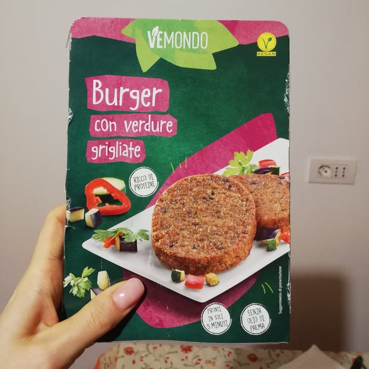 photo of Vemondo Burger con Verdure Grigliate shared by @desispois on  19 Jan 2022 - review
