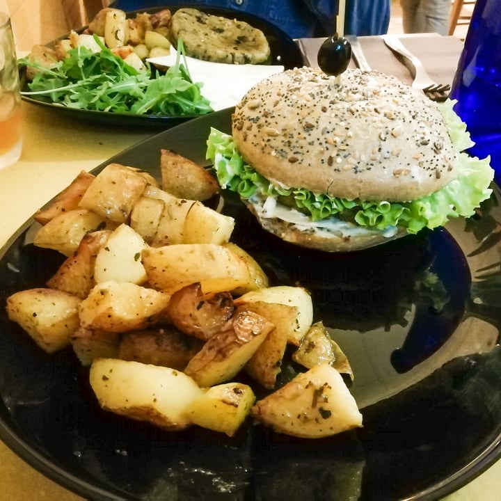 photo of Veganda Mushroom Burger shared by @virginiap on  06 Oct 2020 - review